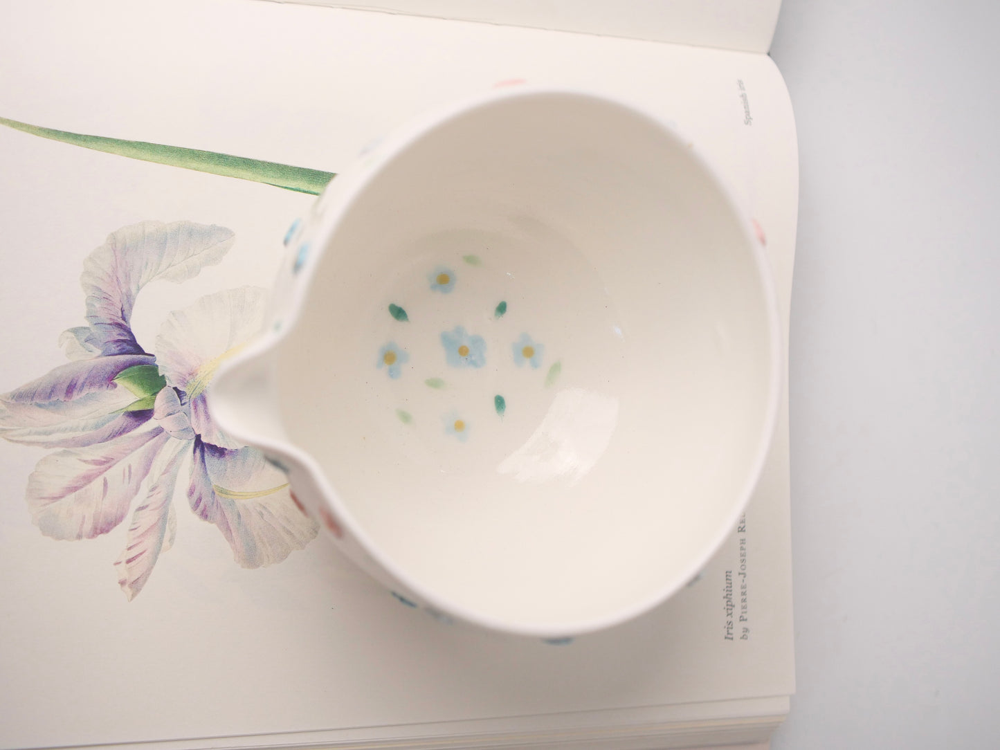 under the blue light matcha bowl