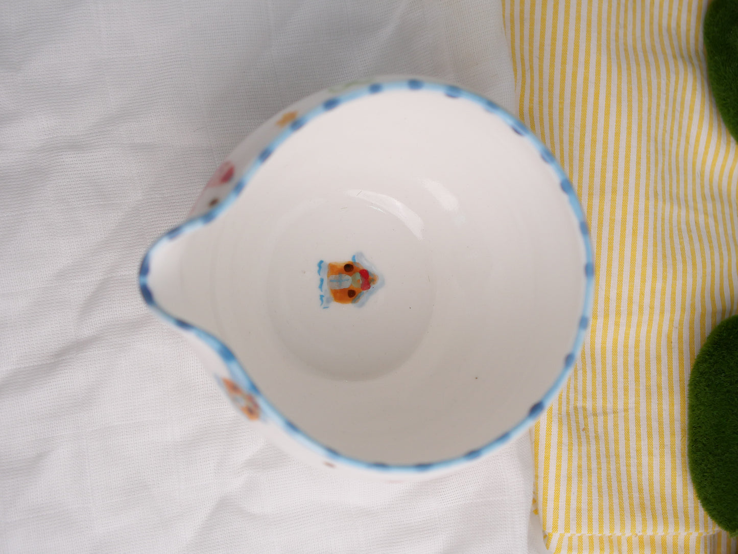 snowy cat matcha bowl