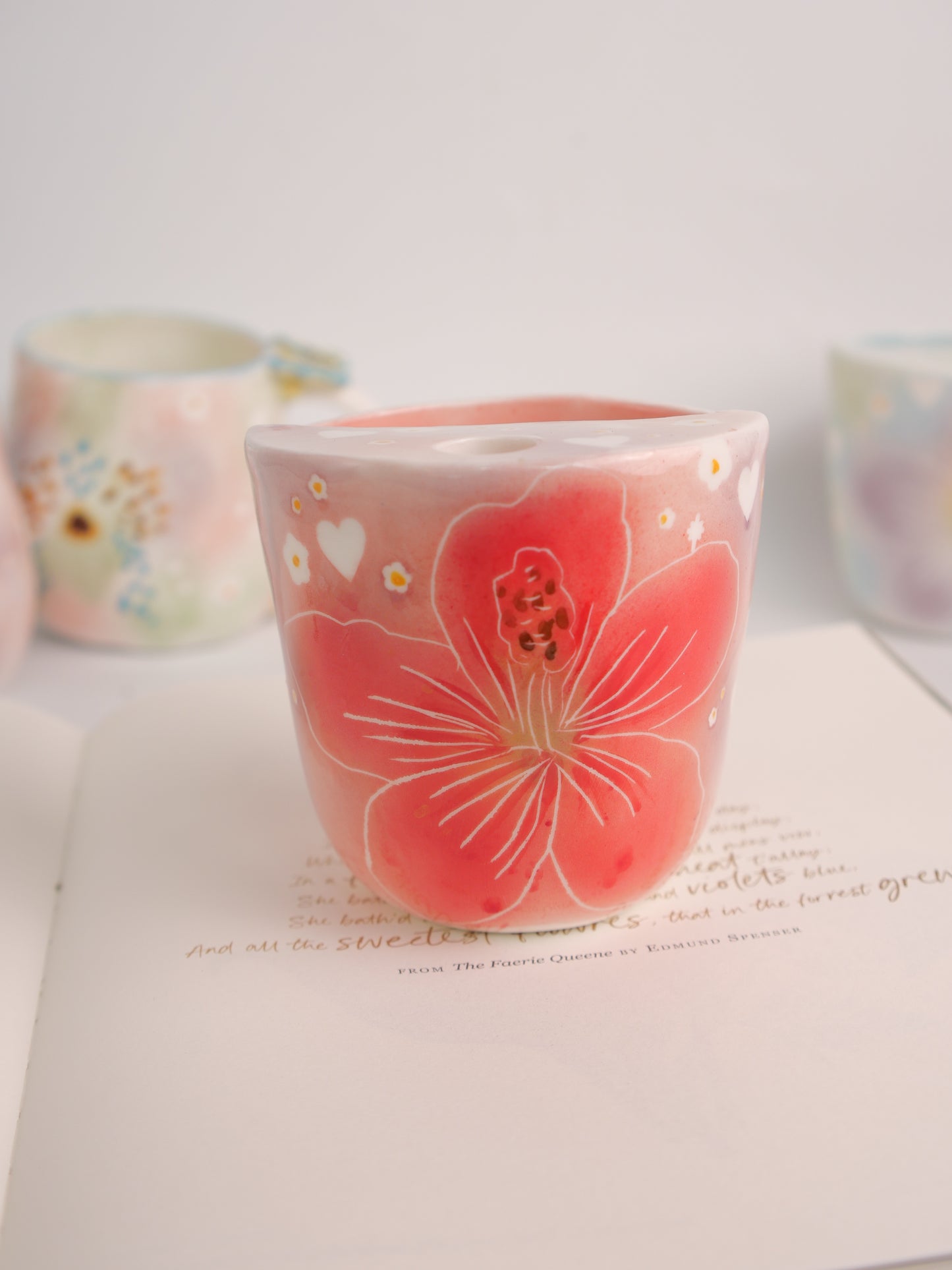 Red hibiscus sip cup